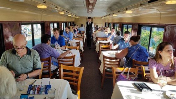 How Dinner Trains Combine Travel and Fine Dining