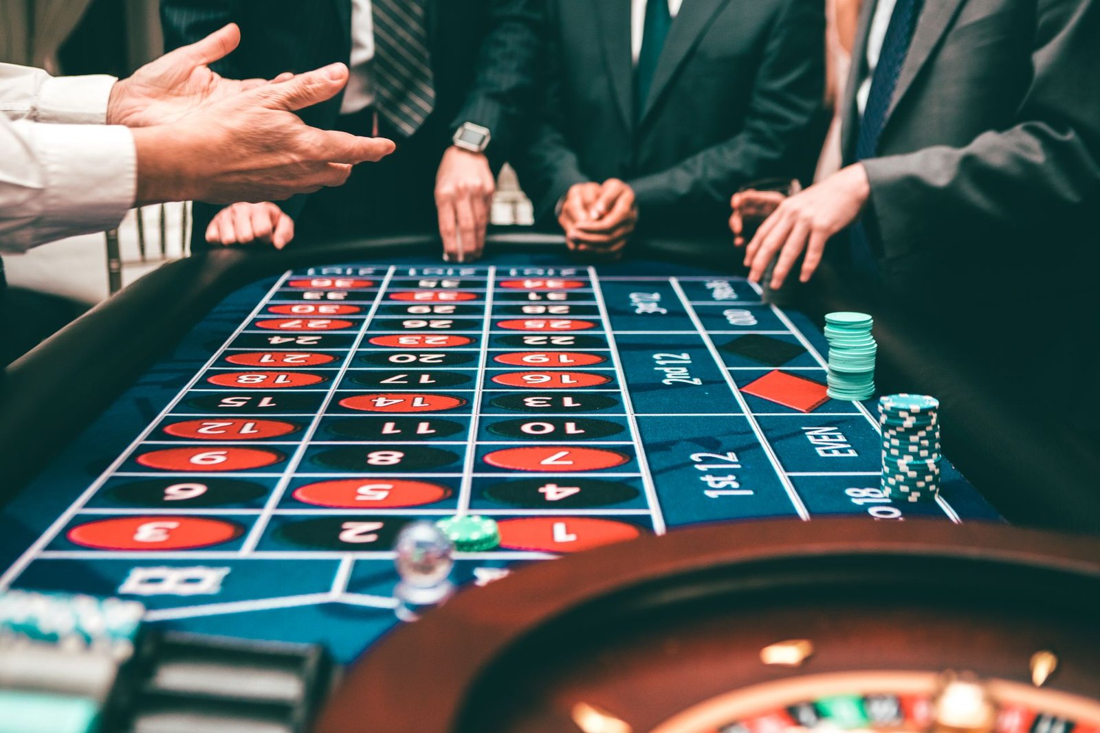 Fast Payout Live Roulette: EV Side Bets at BetFlare