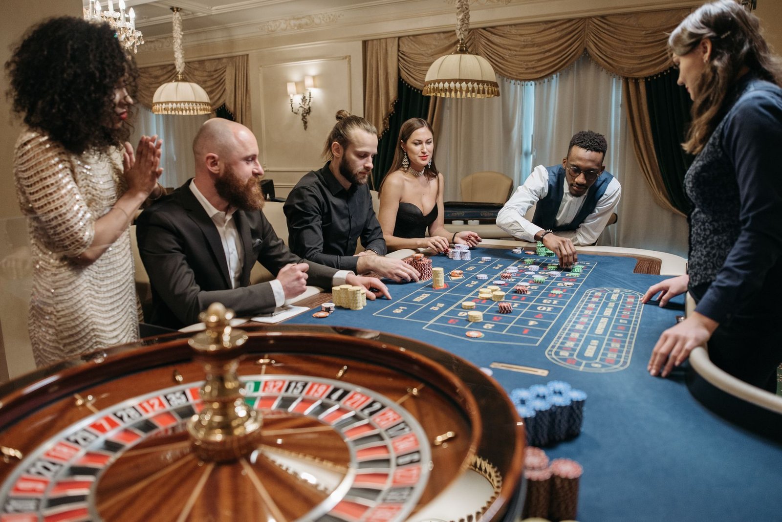 Fast Payout Live Roulette: EV Side Bets at BetFlare